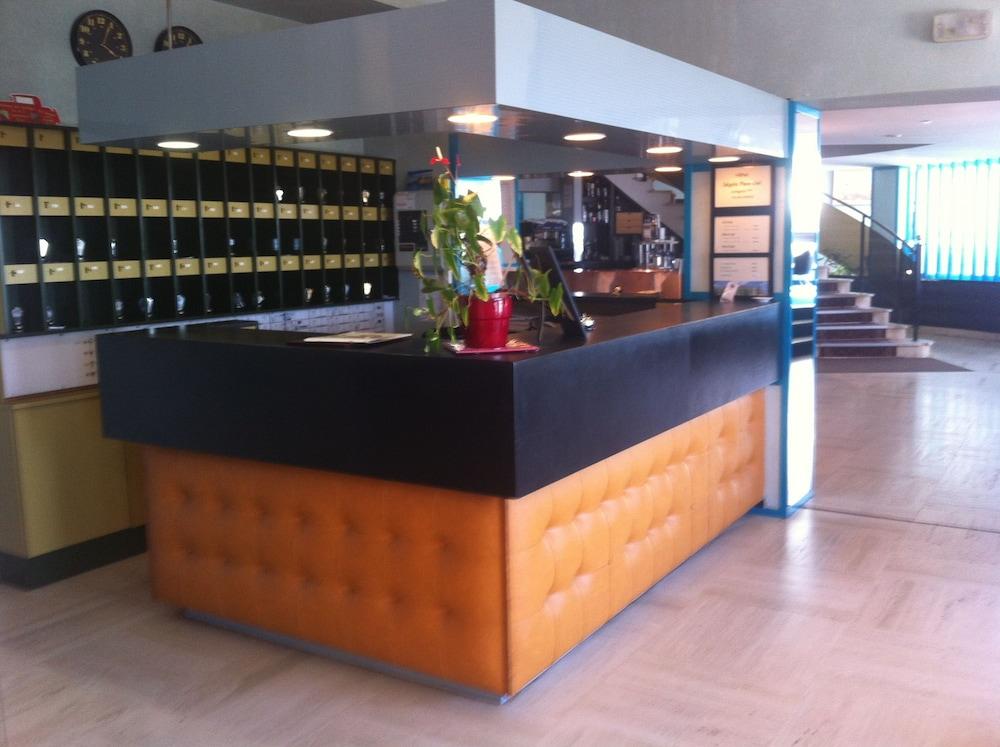 Authentic By Balladins - Rodez / Le Segala Baraqueville Exterior foto